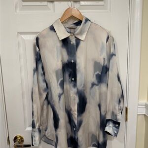H&M Blue and White Tie-Dye Button Down Shirt